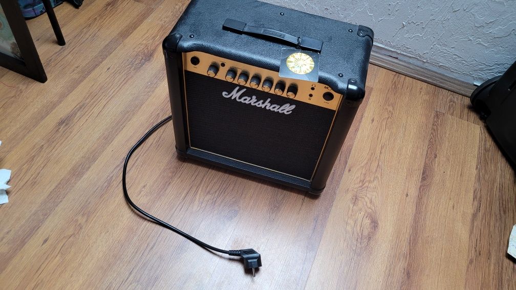 Wzmacniacz gitarowy Marshall MG15CFR 40 Wat