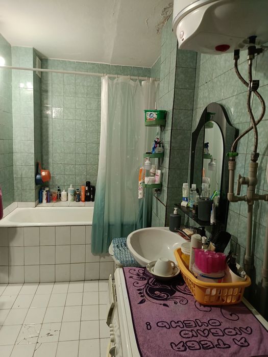 Продам 4 кімнатну квартиру, з автономним опаленням, велика кухня,Тинда