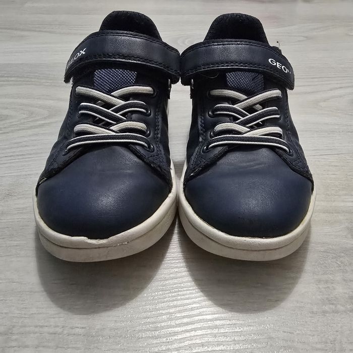Sneakersy krótki chłopięce na rzepy granatowe rozm.30 GEOX imitacje sk