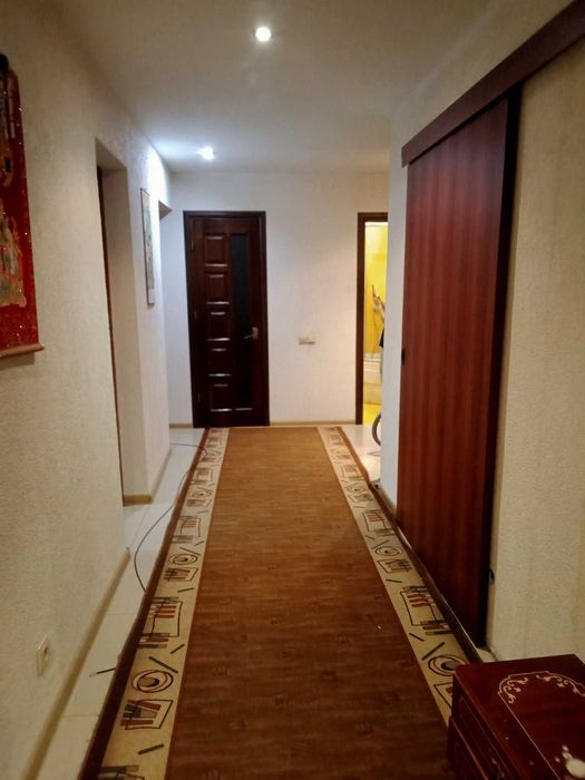 Оренда ізольованої кімнати в 3-ох кімн. квартирі по вул. Щурата