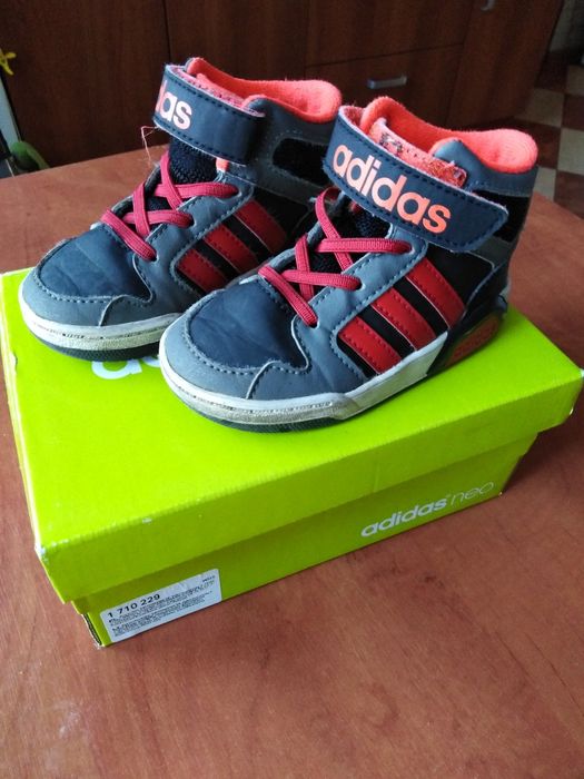 Adidasy adidas r. 22