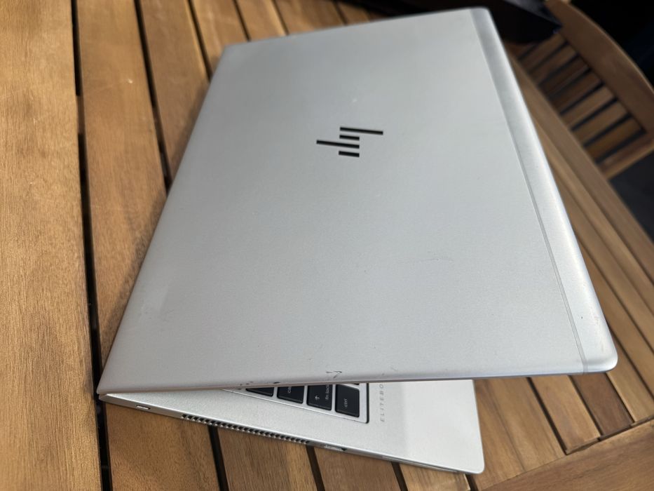HP i5 8gb ram 256gb ssd