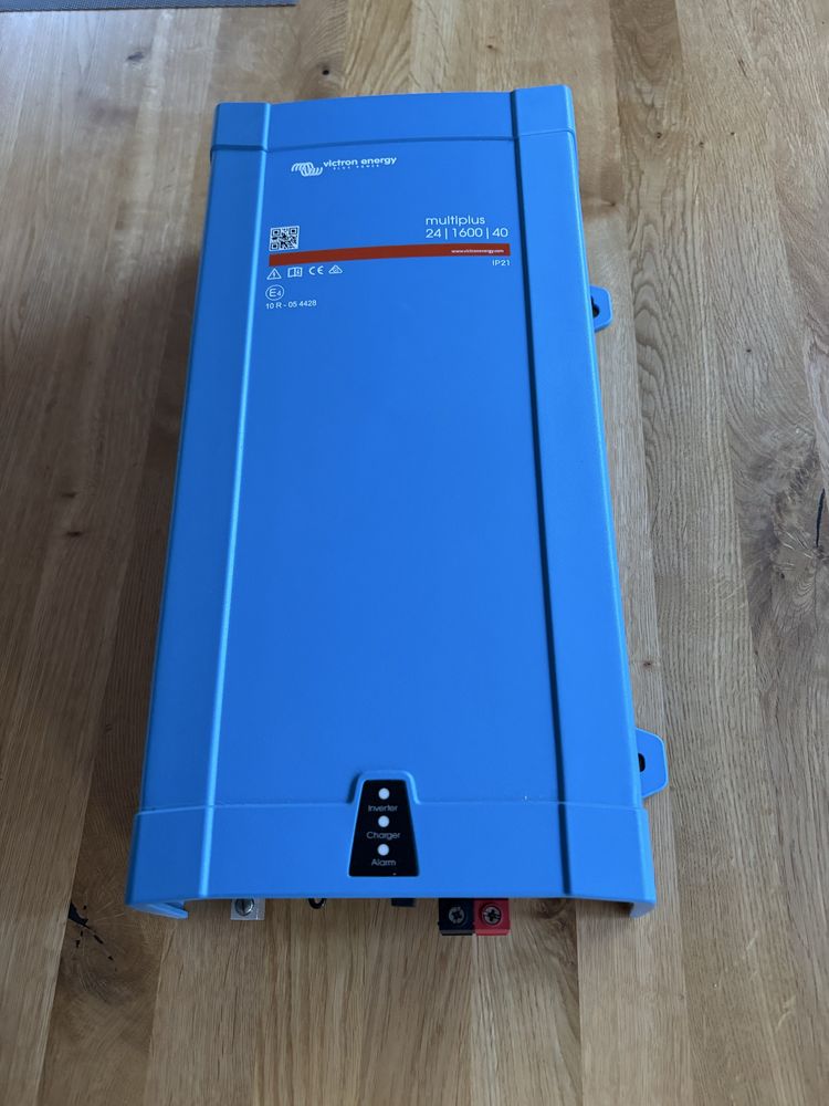 Falownik  Victron multiplis 1600/24