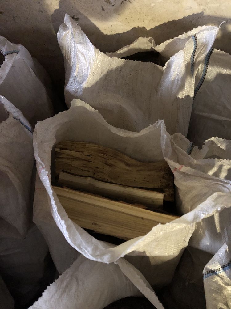 Продам Брикет с подсолнуха,дрова колотые акация в мешках