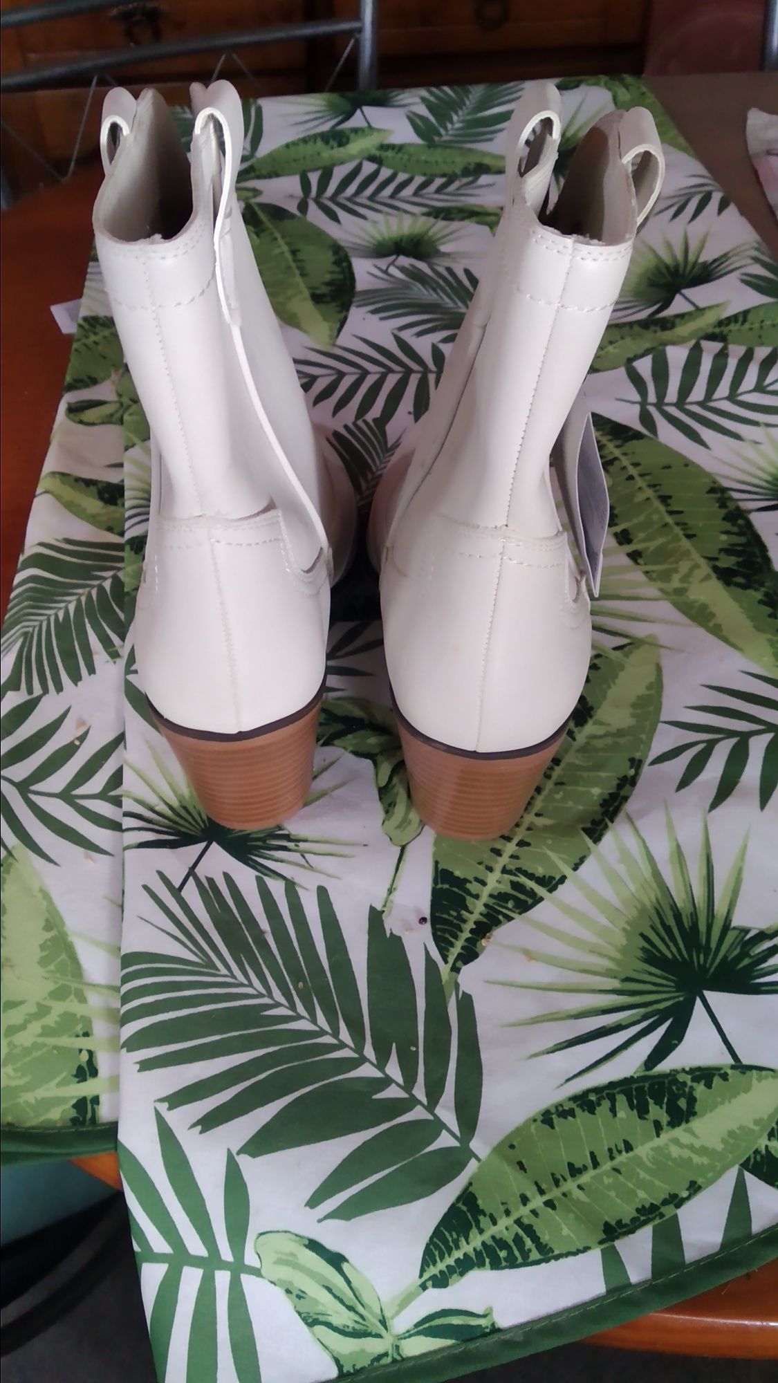 Botas Novas Stradivarius N° 38