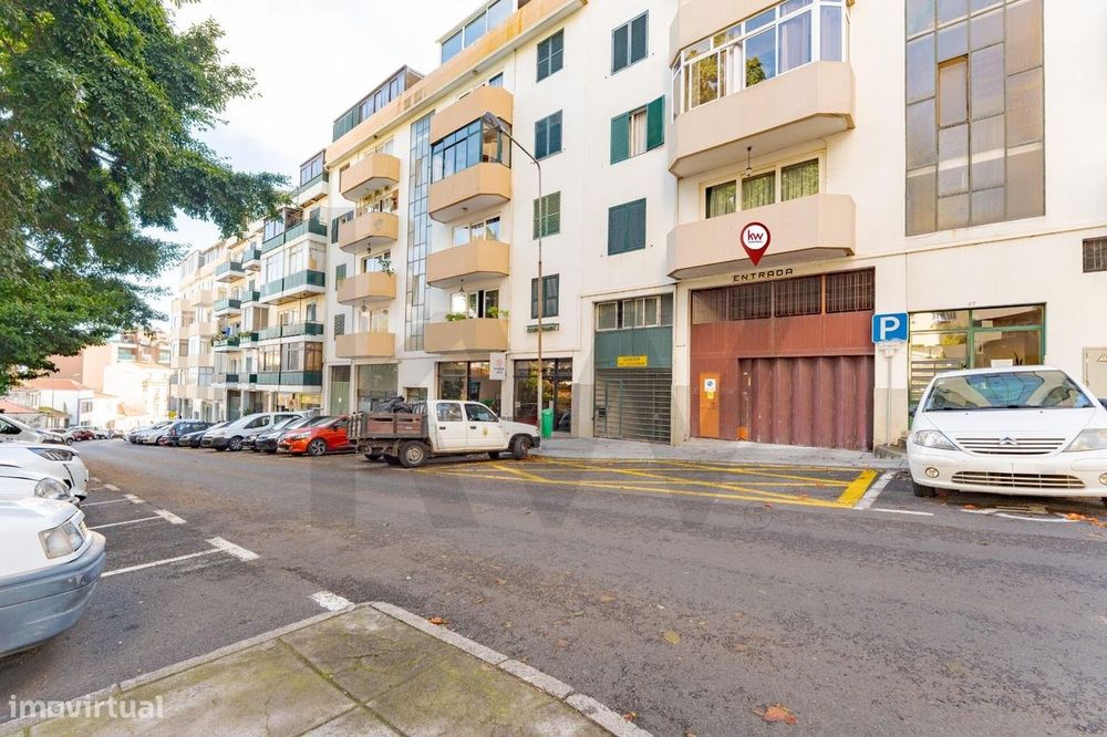 Espaço Comercial em Cave – 360 m2 | Zona Central do Funchal | Oportuni