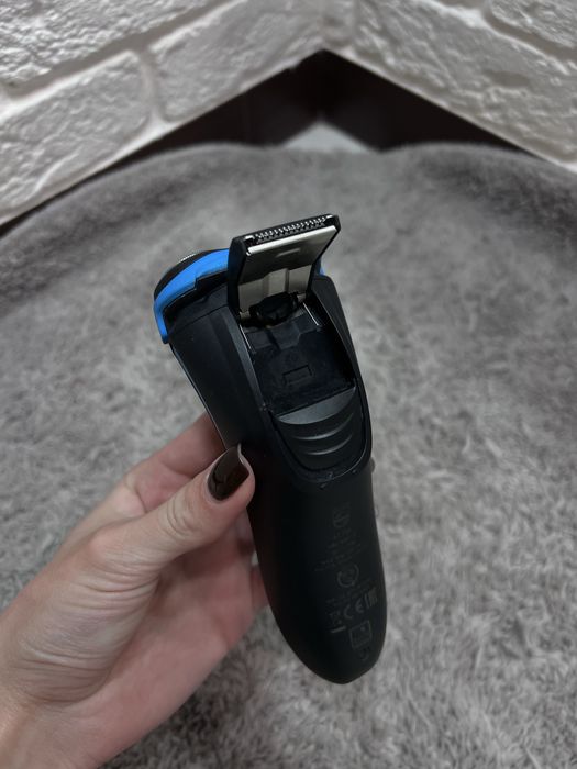 Электробритва для сухого и влажного бритья