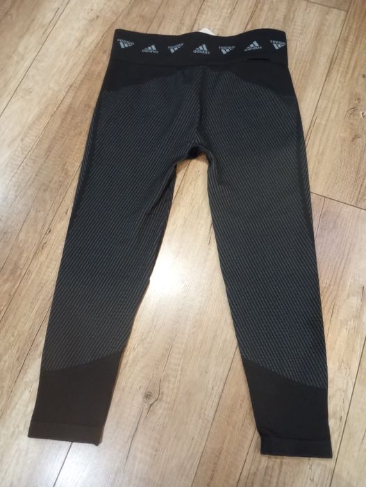 Legginsy getry spodnie sportowe marki adidas XL