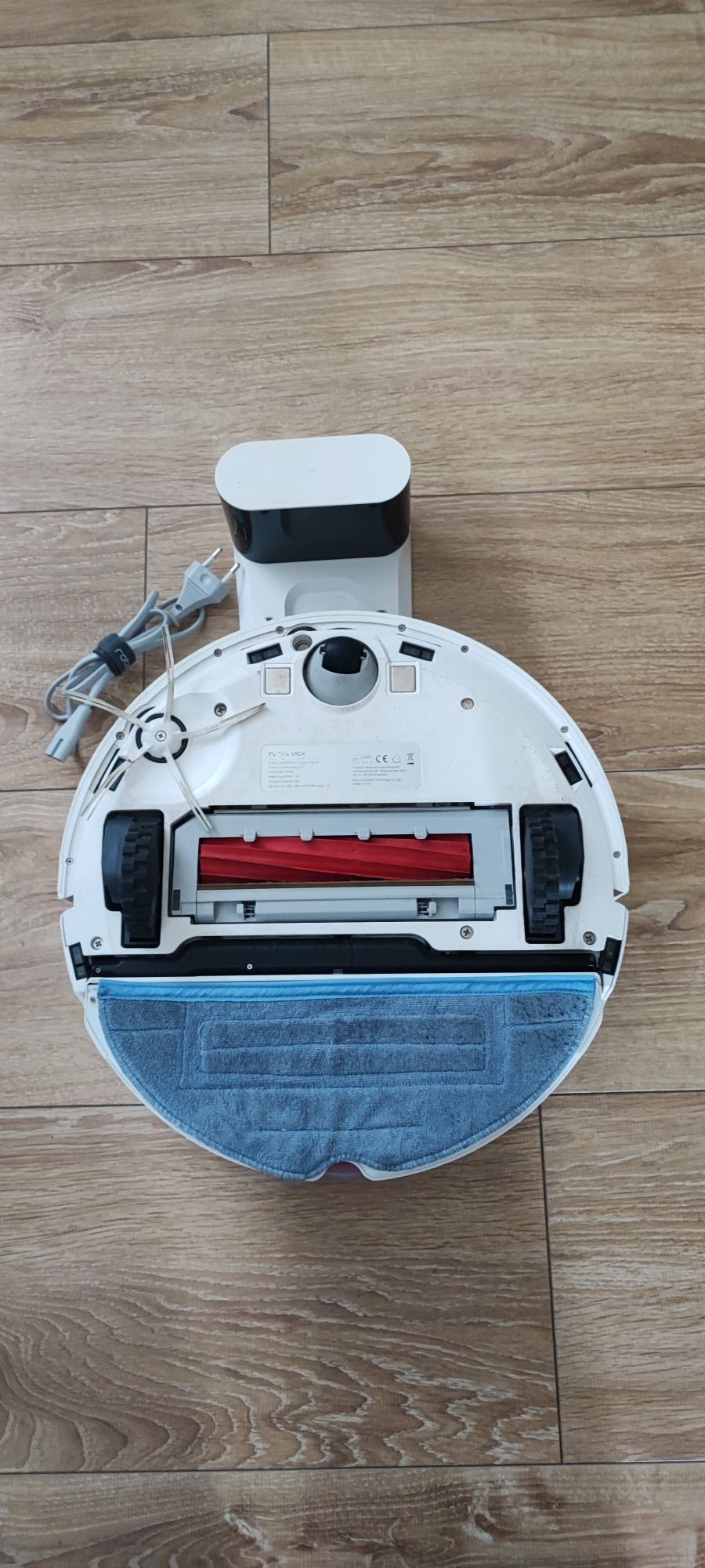 Robot sprzątający Roborock s7.