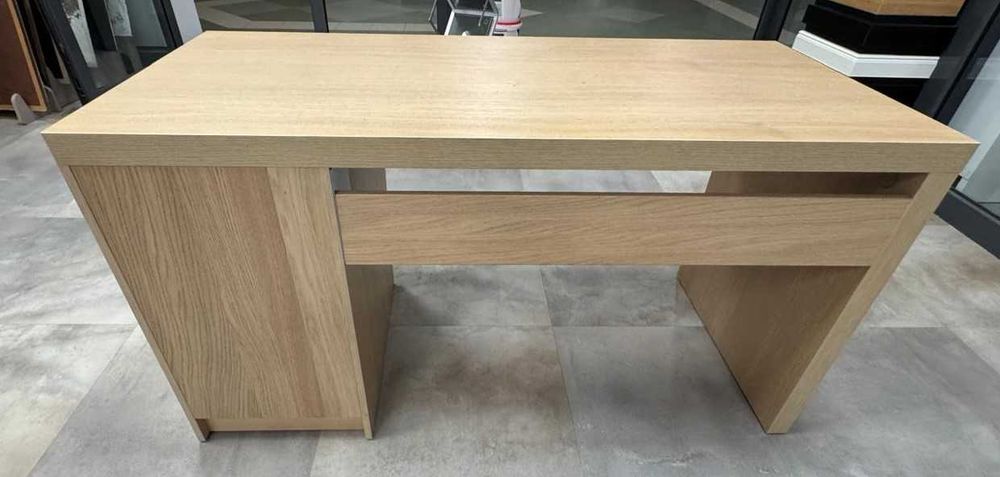 Biurko MALM  IKEA z szufladą i półkami