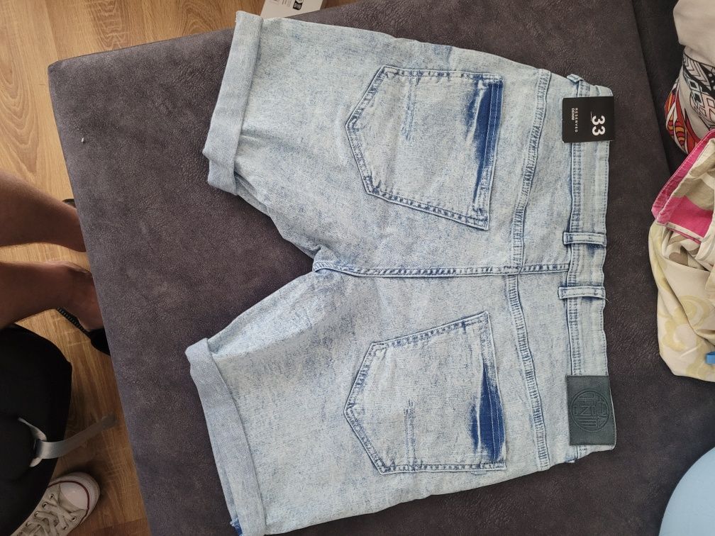 Spodnie krótkie męskie jeansowe r.33 Reserved