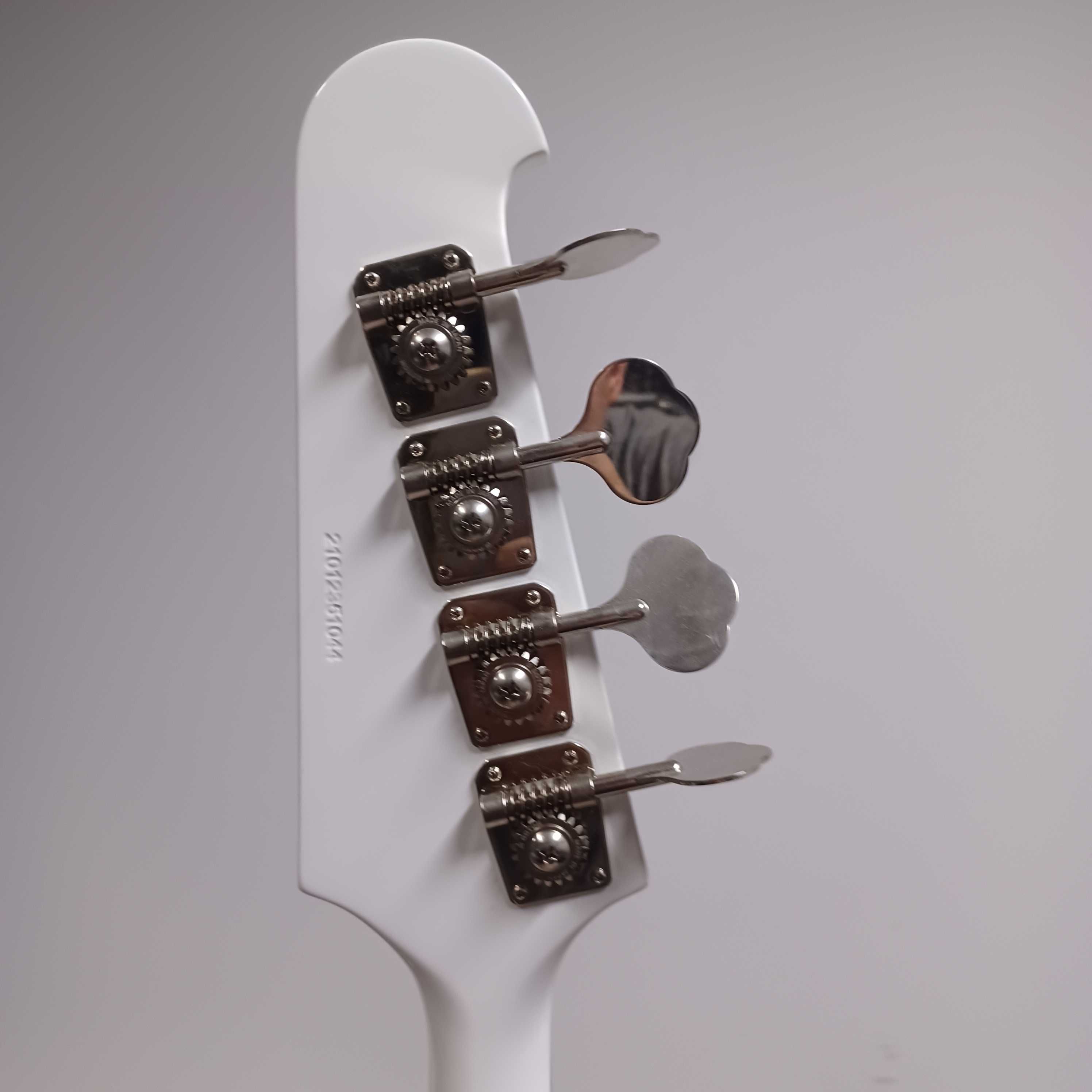 Epiphone Thunderbird 60s Arctic White gitara basowa