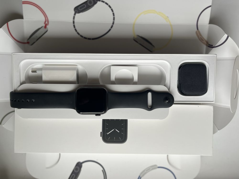 Apple watch series 5 44mm