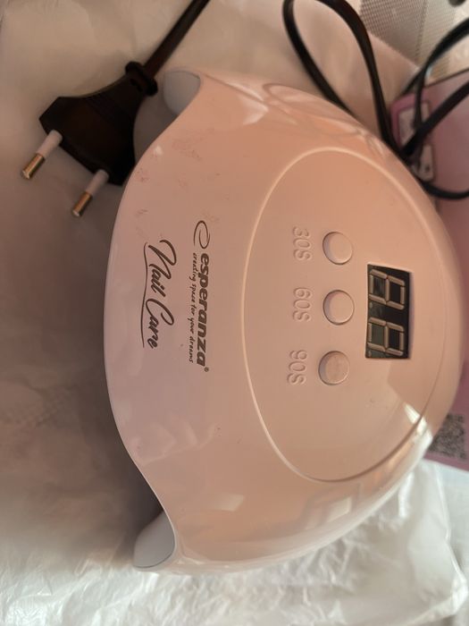 Zestaw do manicure i lakierowania żelowego