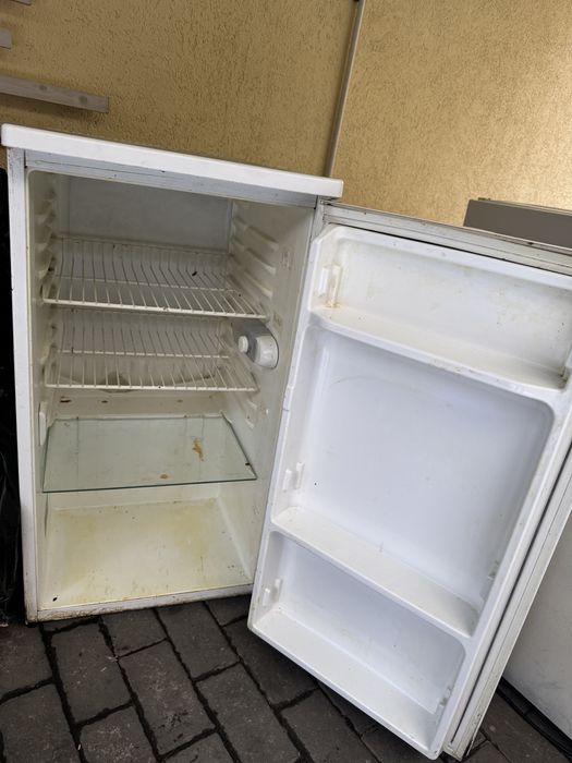 Міні холодильник для кафе, дому, дачі