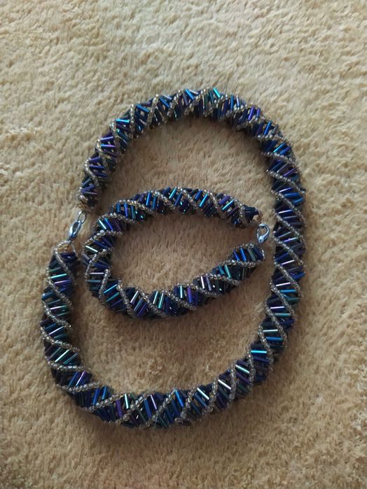 Продам украшение на шею и на запястье