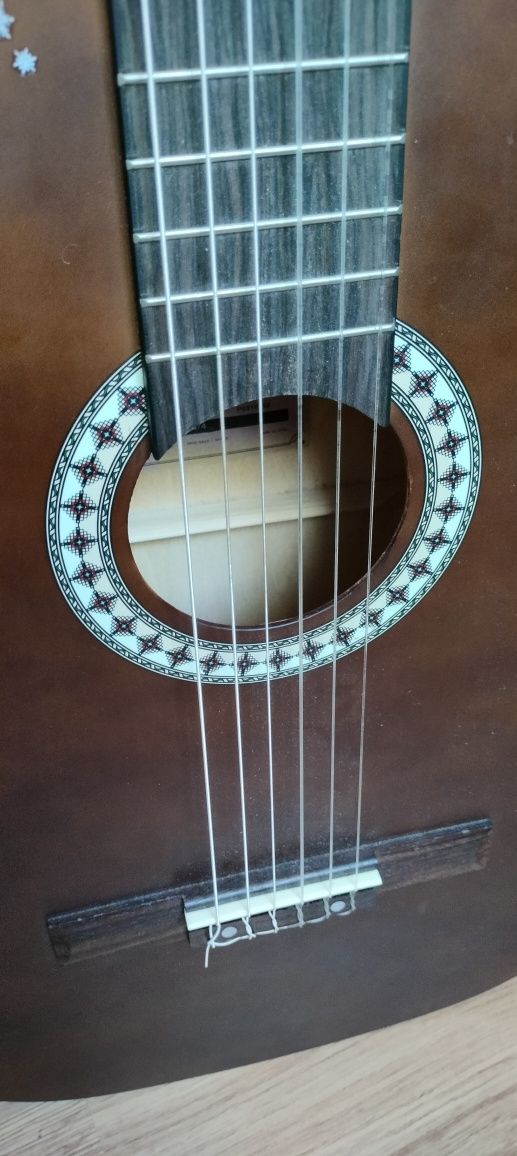 Gitara akustyczna 4/4