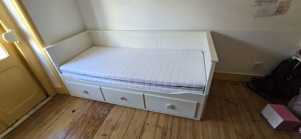 Cama Ikea Hemnes 80x200 com colchões