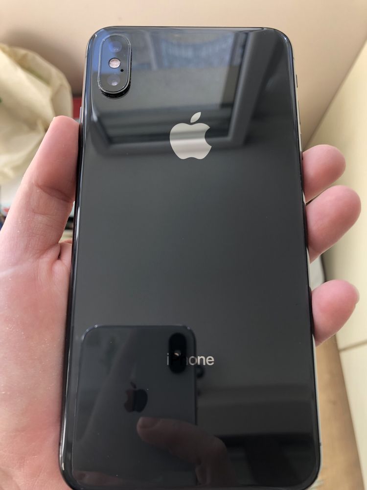 Продаю iphone Xs max, 64 gb