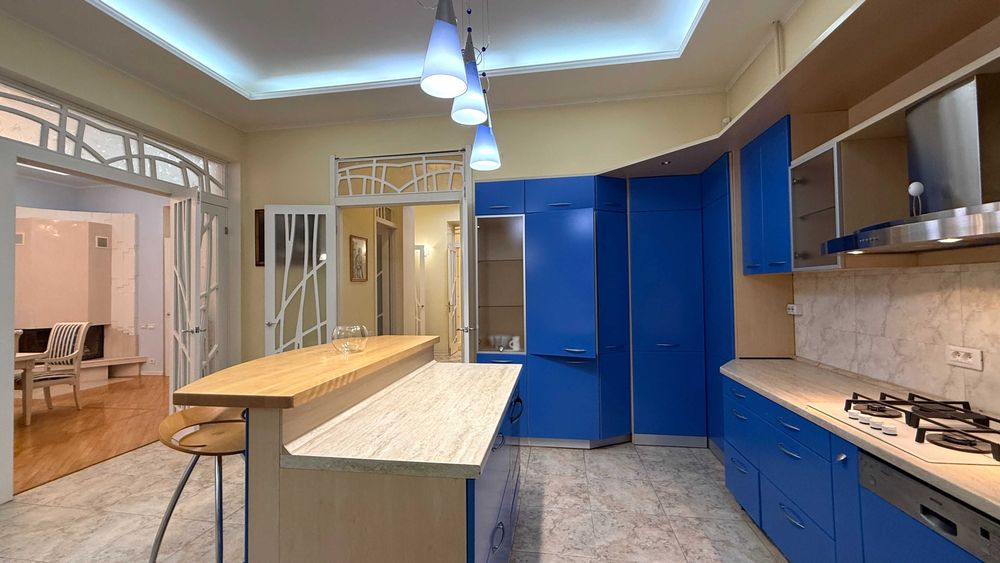 АРЕНДА • 3к кв с камином • Царский дом в Отраде • Французский бульвар