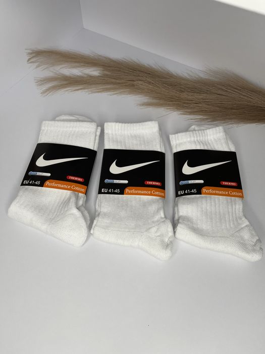 Шкарпетки Nike білі. Чоловічі та жіночі білі шкарпетки. Ціна за 1 пару