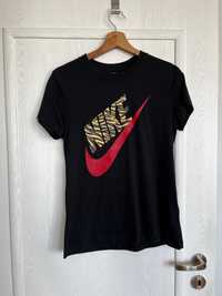 t-shirt NIke Originals rozmias S czarna print w panterkę damska