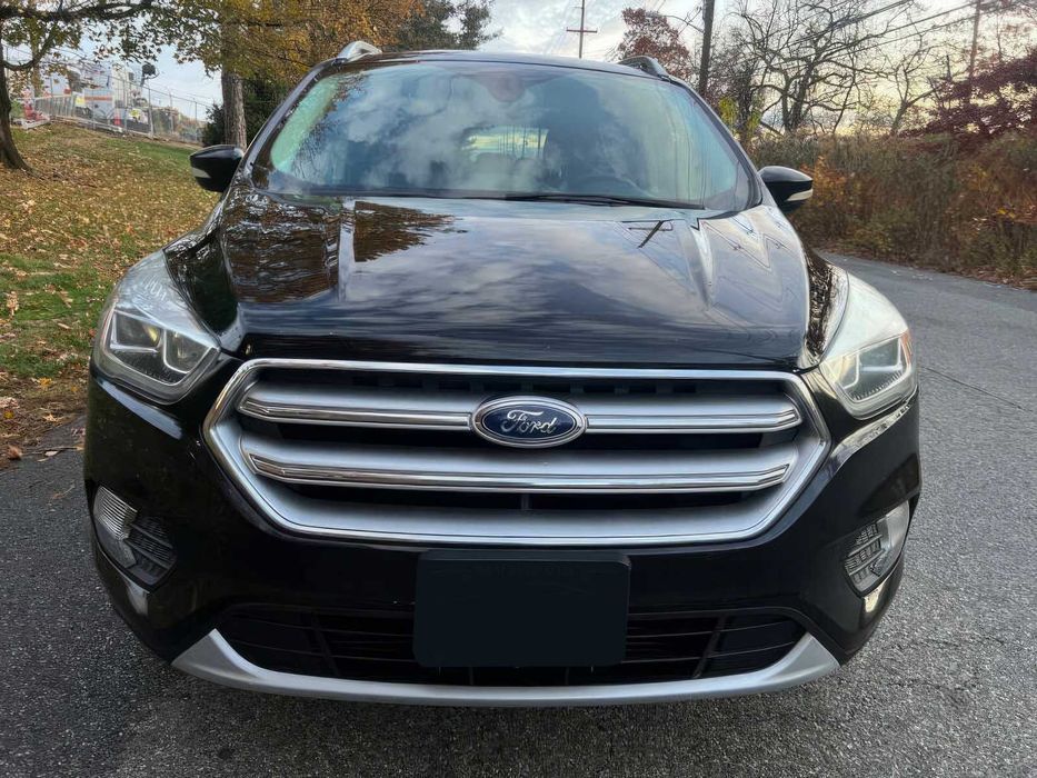 Ford Escape Titanium      2017