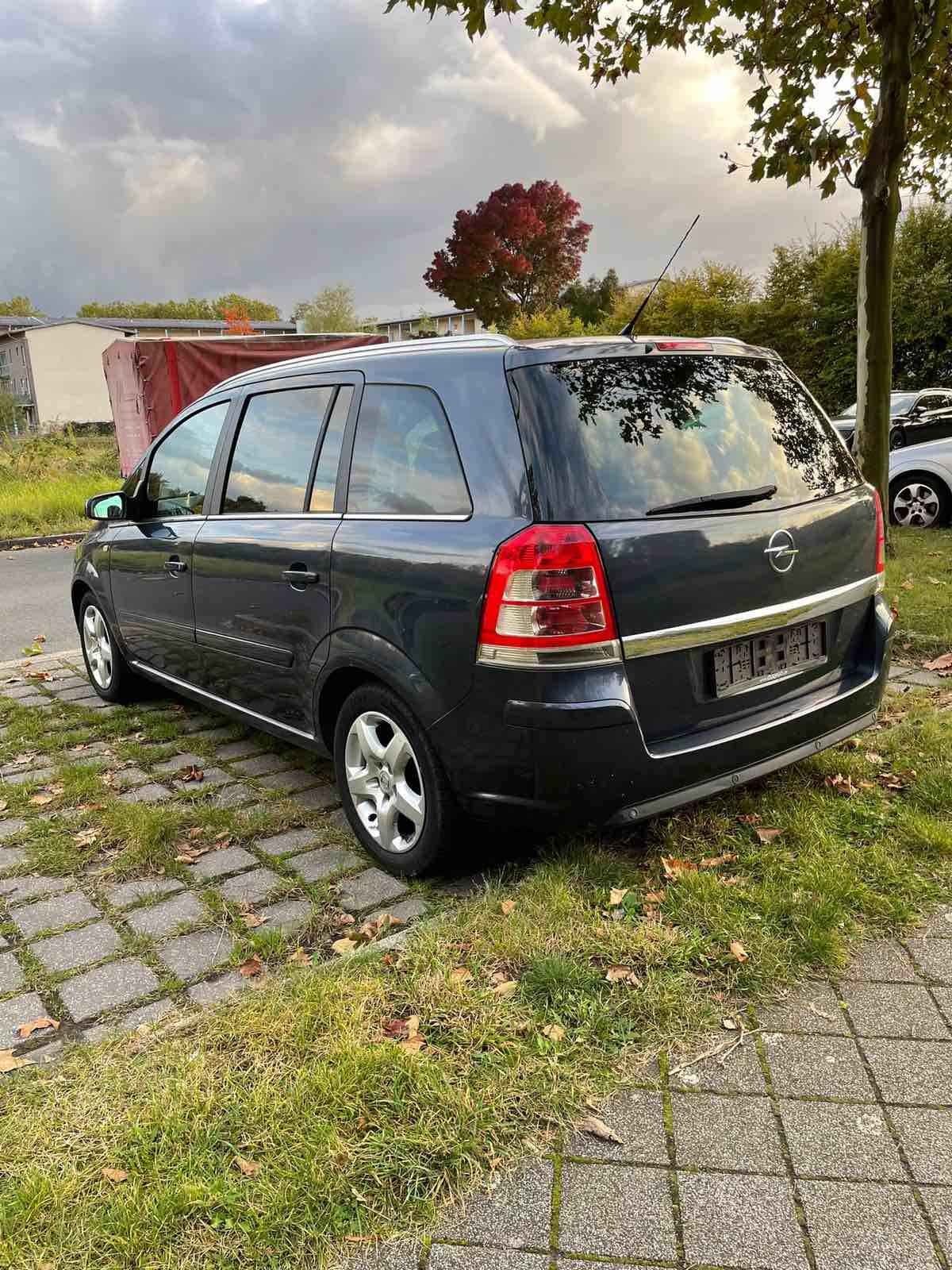 Продам Opel Zafira