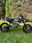 Husqvarna te 125 ( zarejestrowana na a1, można jeździć na prawko B)