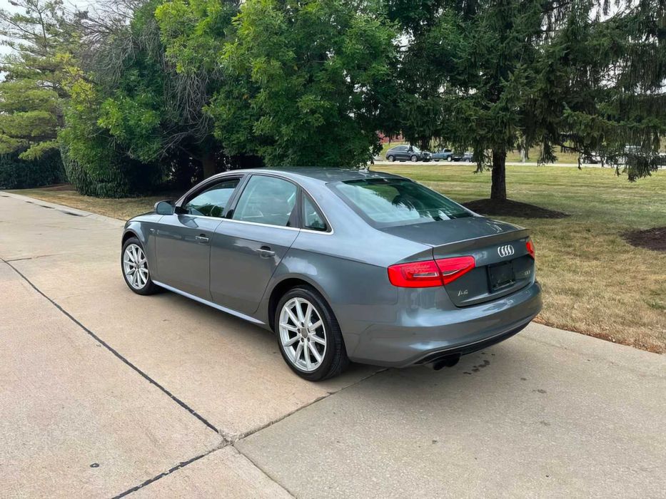 Audi A4      2015