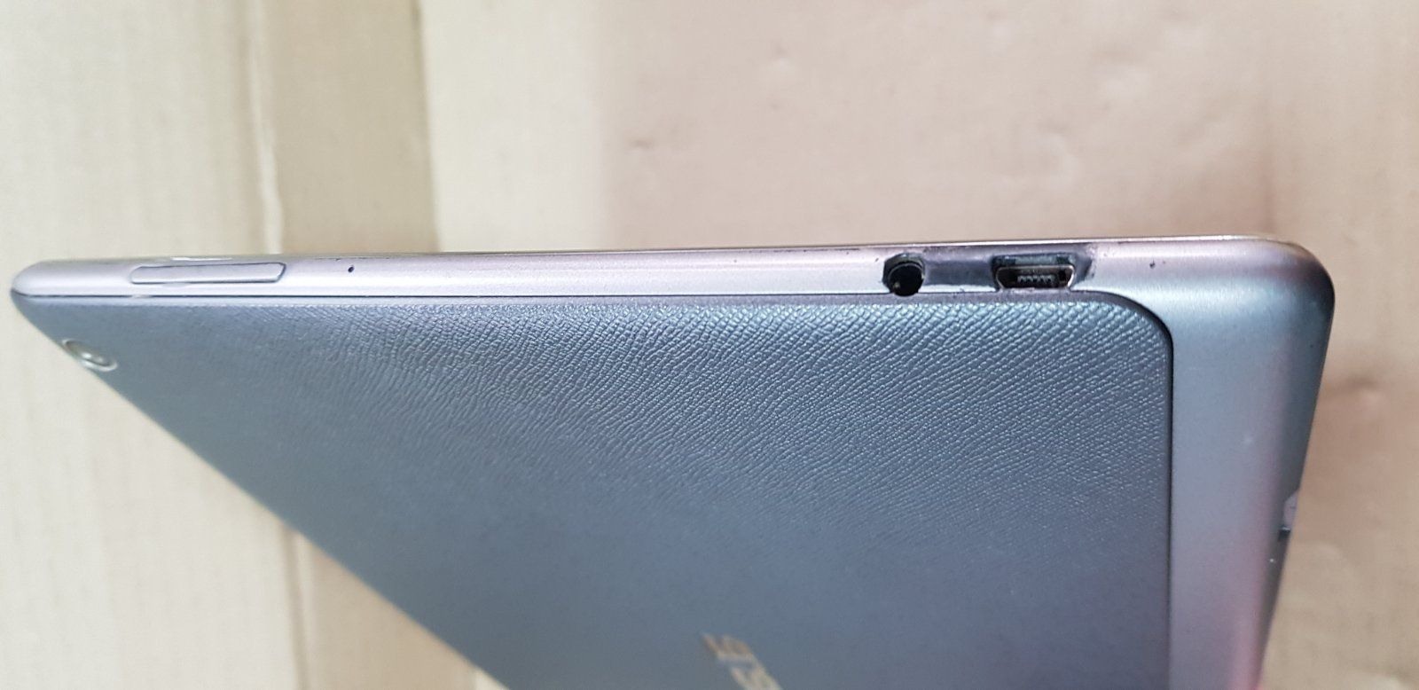 Планшет Asus ZenPad 10 16Gb (P00C)