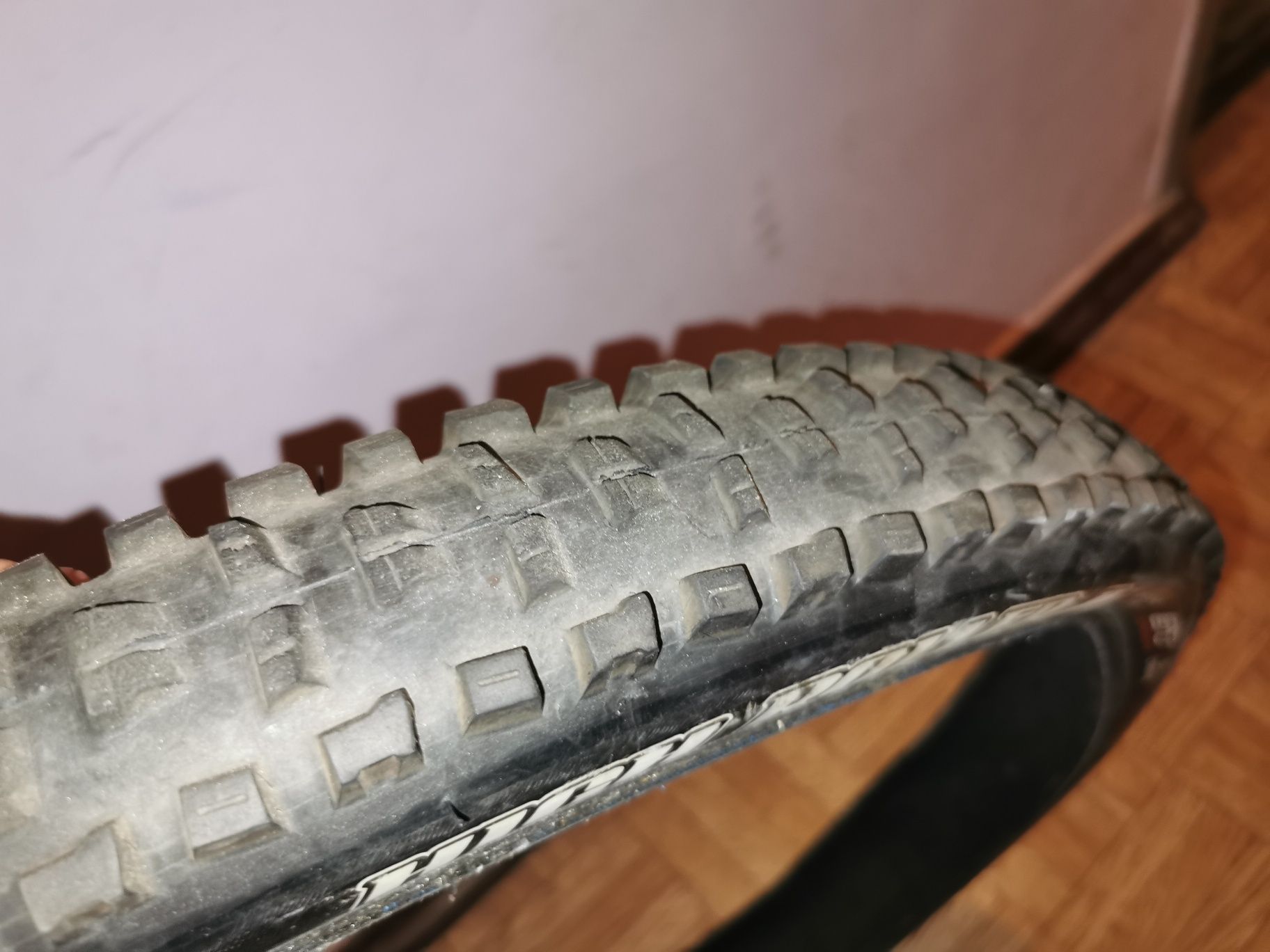 Переднее колесо втулка shimano, maxxis high roller 2. 27.5