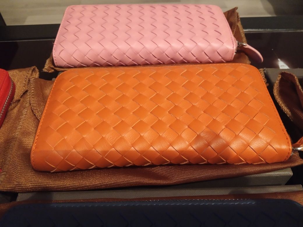 Кошелек -Bottega Veneta