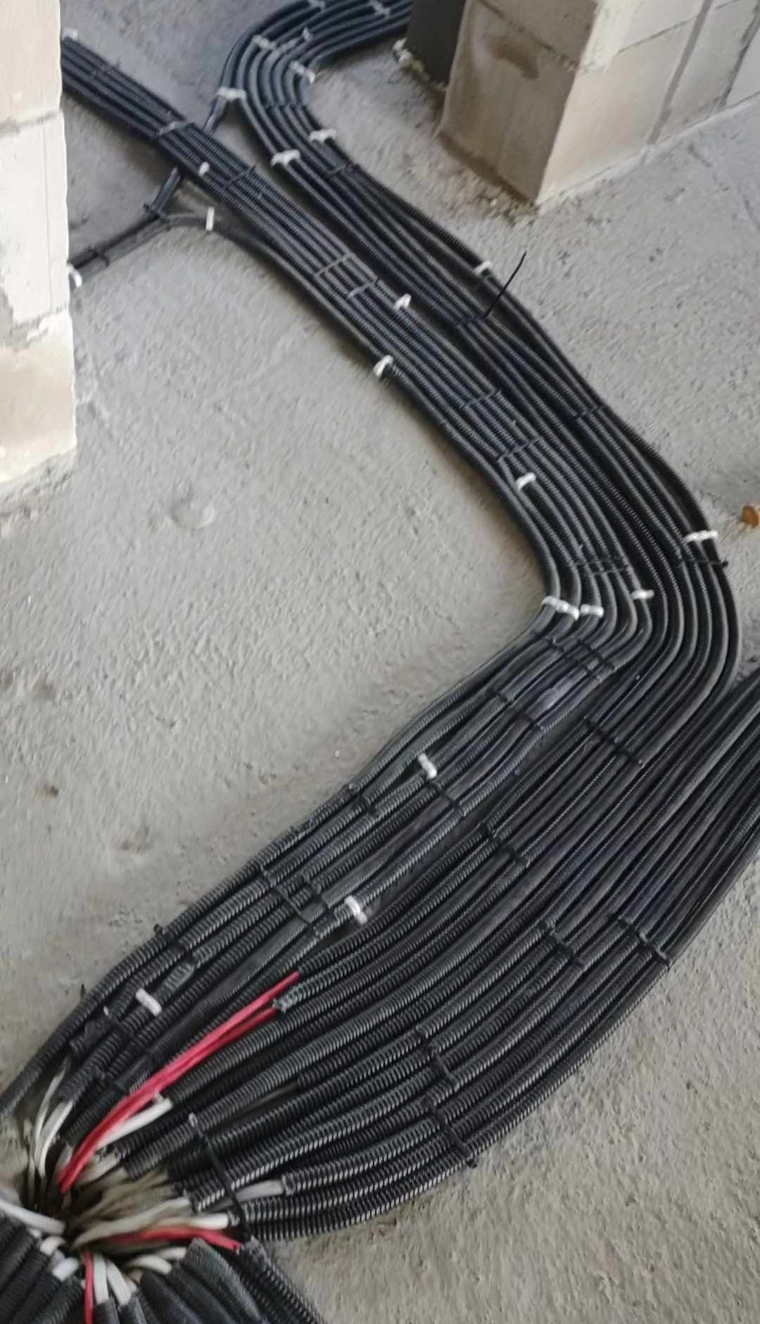 Elektryk - montaż instalacji elektrycznych