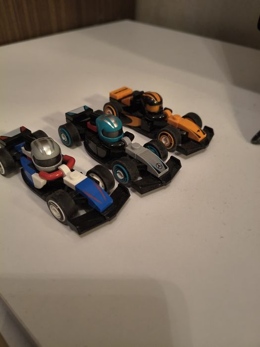3x Lego F1 Bolidy.