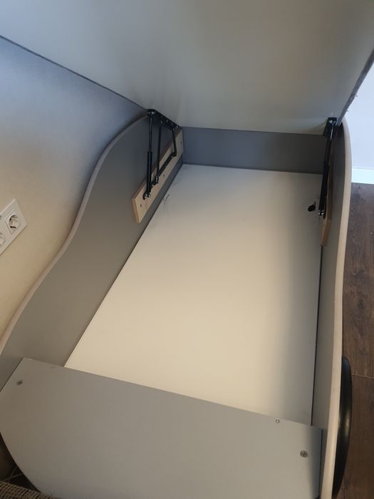 Ліжко машинка дитяче