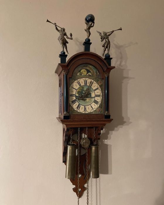 Настінний годинник з боєм Германія