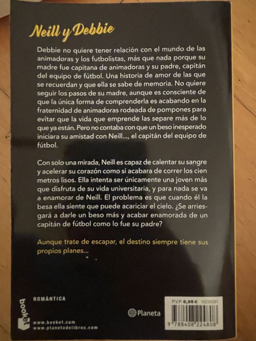 Livros de bolso em 2 mao