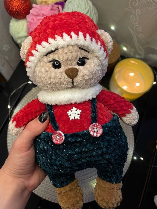 В'язані іграшки ручної роботи