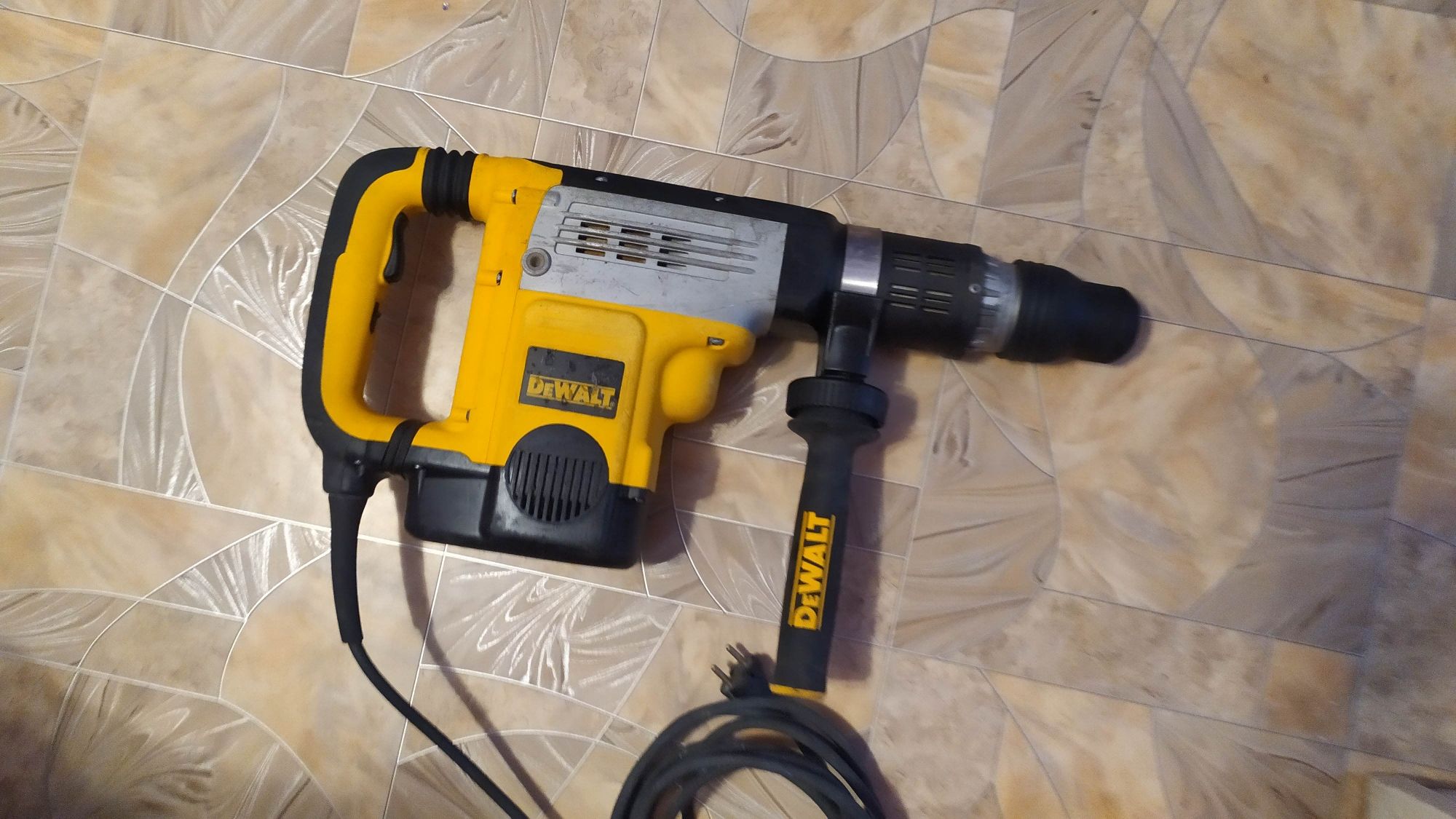 DeWalt d 25762 перфоратор sds max