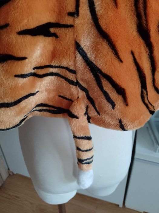 NOWY strój pelerynka TYGRYSA TYGRYSKA TYGRYS  przebranie 86/98 (413)