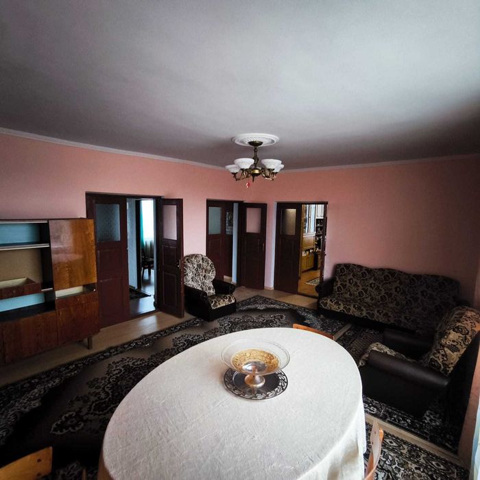 Продам будинок в мальовничому селі