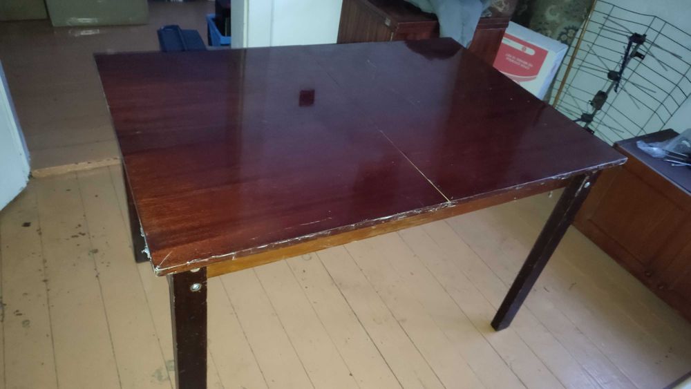 Розкладний стіл трансформер