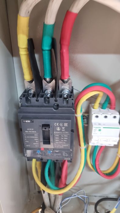 Установка монтаж солнечных станций солнечных панелей