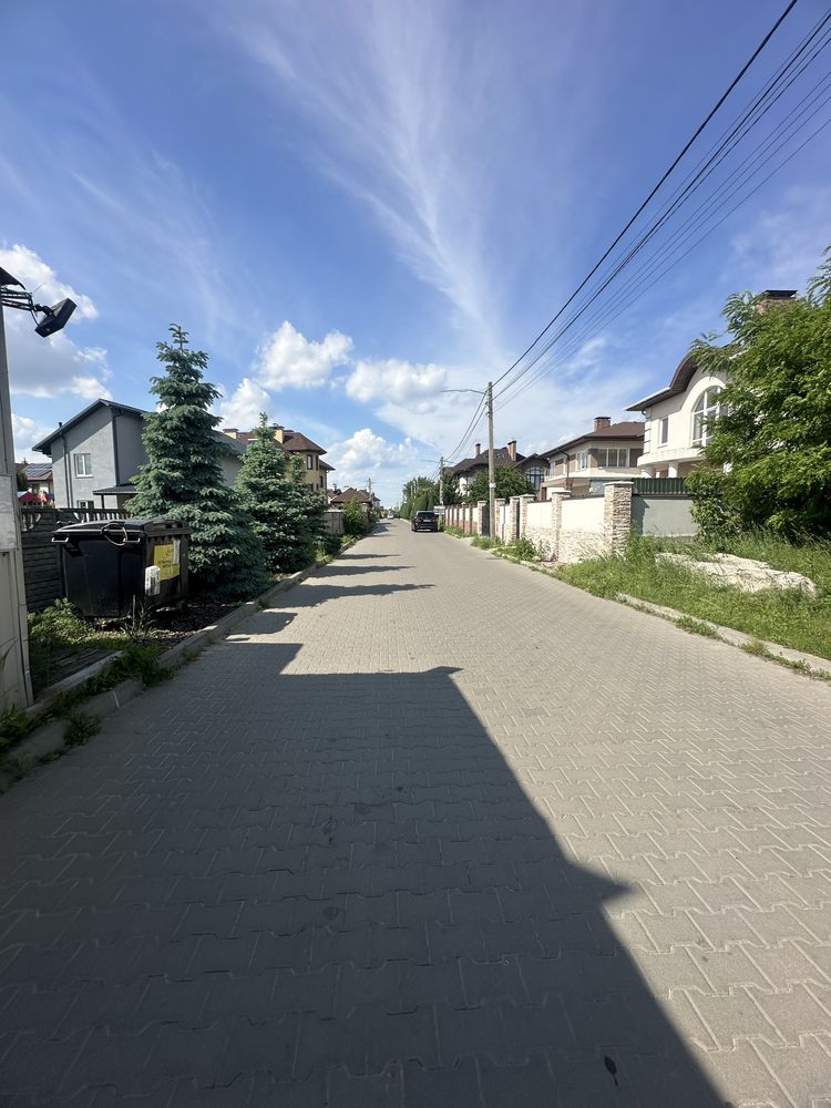 Продам земельну ділянку в закритрму містечку в Жулянах,Солом‘янський р