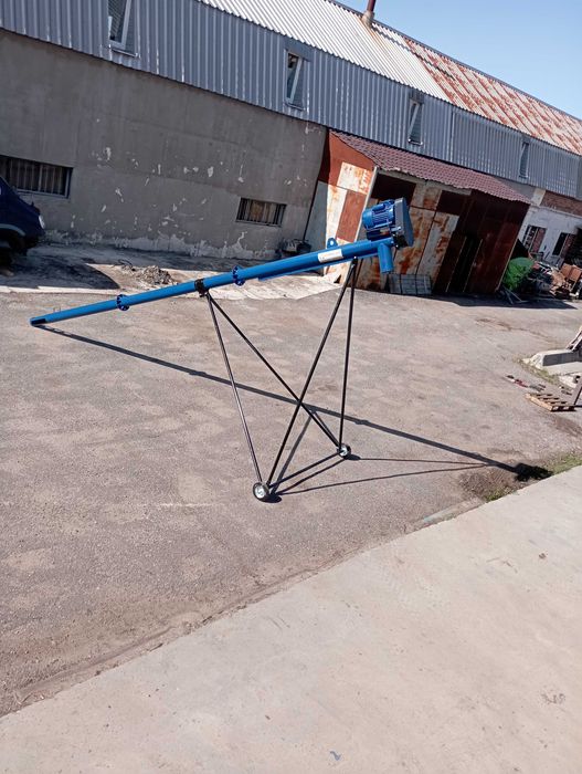 Шнековий погрузчик, підбирач, шнек, транспортер зерна, протруйник.