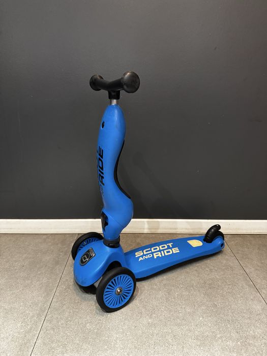 Самокат Scoot and ride