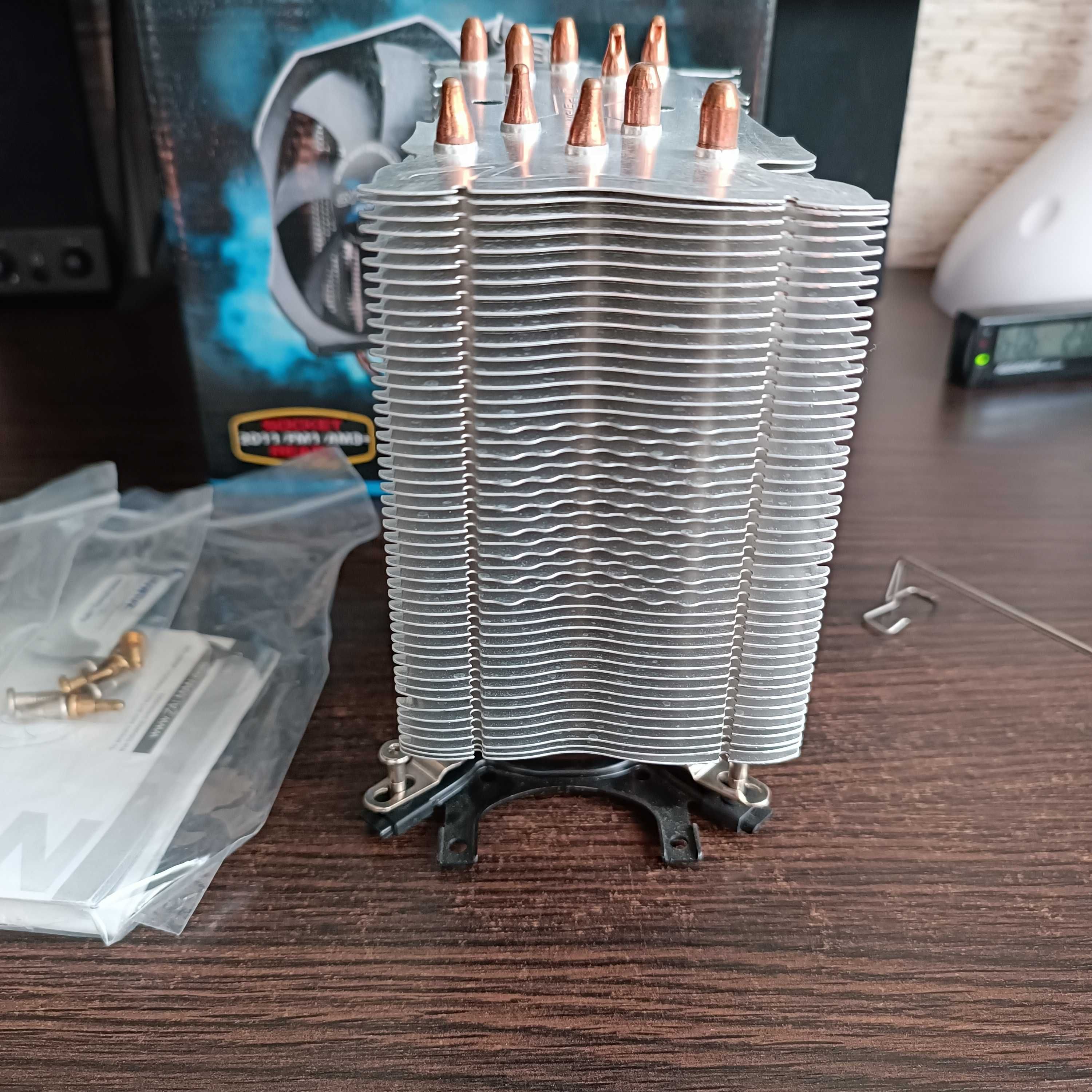 Продам Кулер Zalman CNPS10X Performa