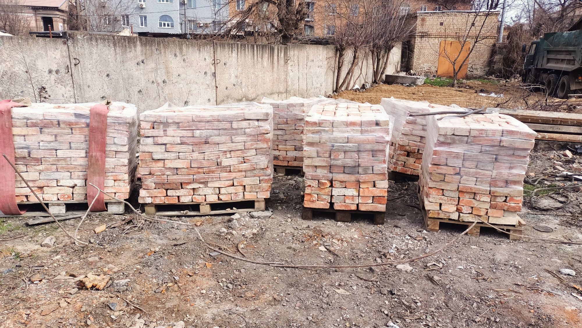 Красный кирпич б/у