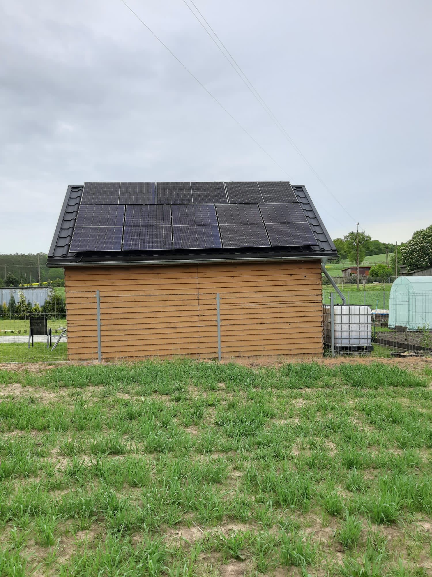 Instalacja fotowoltaiczna 10,235 kWp + 10,24 kWh magazyn energii